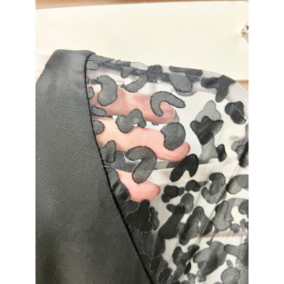 David Meister Leopard Print Sheer Sleeve Ruched Side Midi Sheath Dress Black 6 - Picture 3 of 6